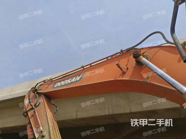 大臂整體?右側(cè)(工作和回轉(zhuǎn)裝置) 大臂整體?右側(cè)(工作和回轉(zhuǎn)裝置)
