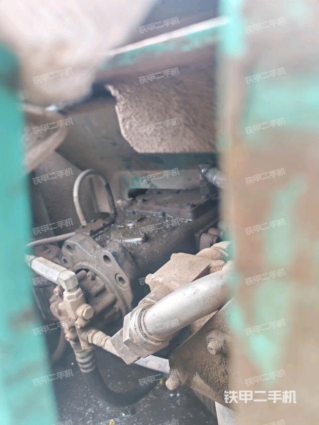 液压泵斜45 左（大件舱室）