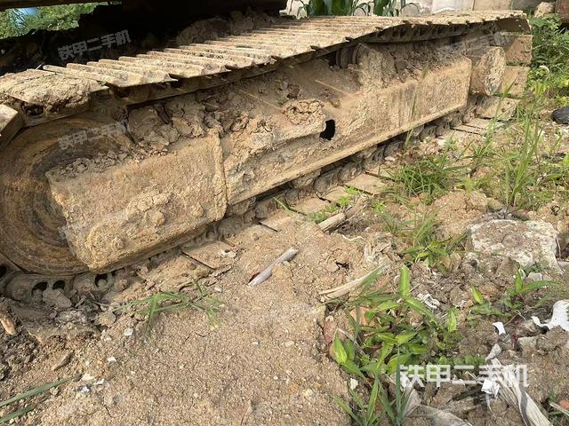 右側(cè)履帶整體?(行走機(jī)構(gòu)) 右側(cè)履帶整體?(行走機(jī)構(gòu))