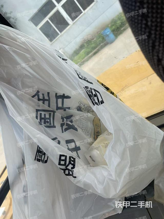 后窗玻璃角標(biāo)(駕駛室部分) 后窗玻璃角標(biāo)(駕駛室部分)