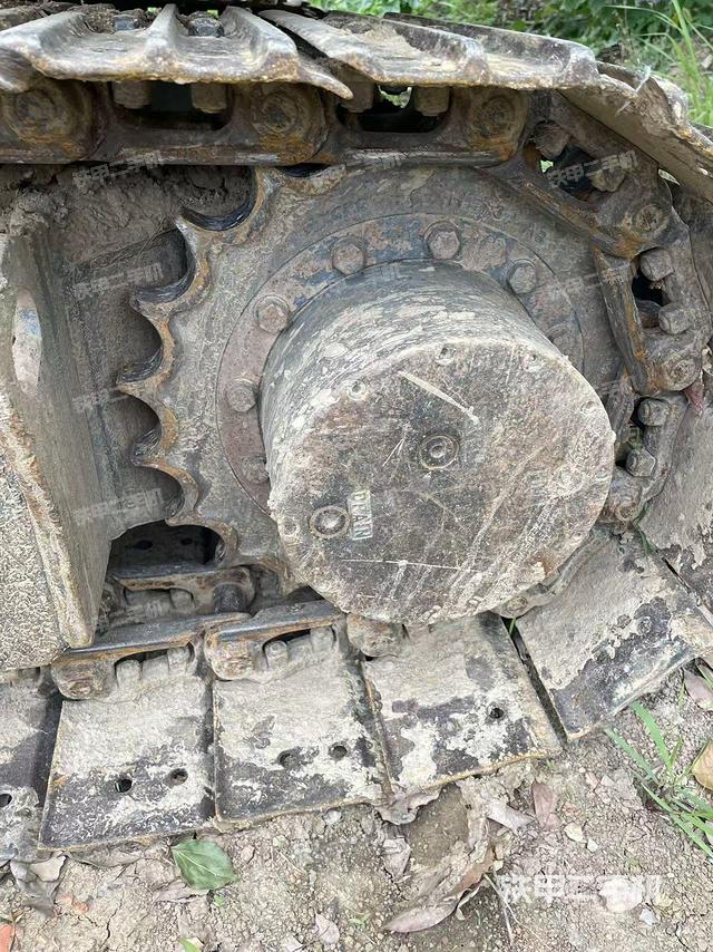 右驅(qū)動(dòng)輪（行走機(jī)構(gòu)）