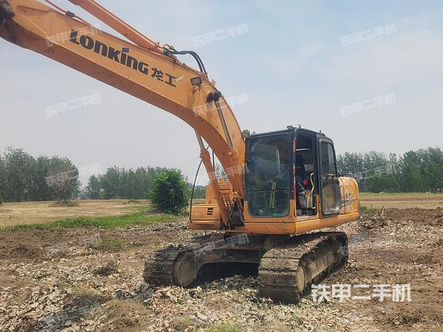 龍工LG6225挖掘機