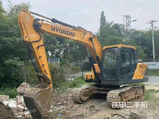 現(xiàn)代R130VS挖掘機