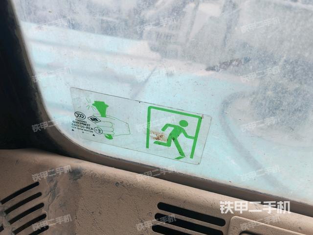 駕駛室正側(cè)(駕駛室部分) 駕駛室正側(cè)(駕駛室部分)