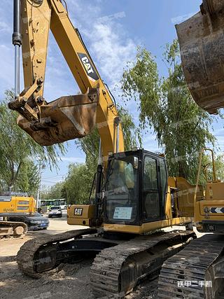 卡特彼勒新一代CAT®323 液压挖掘机实拍图片