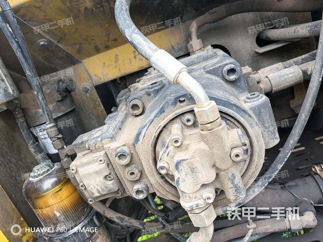 液壓泵艙室正面整體(整機(jī)外觀) 液壓泵艙室正面整體(整機(jī)外觀)