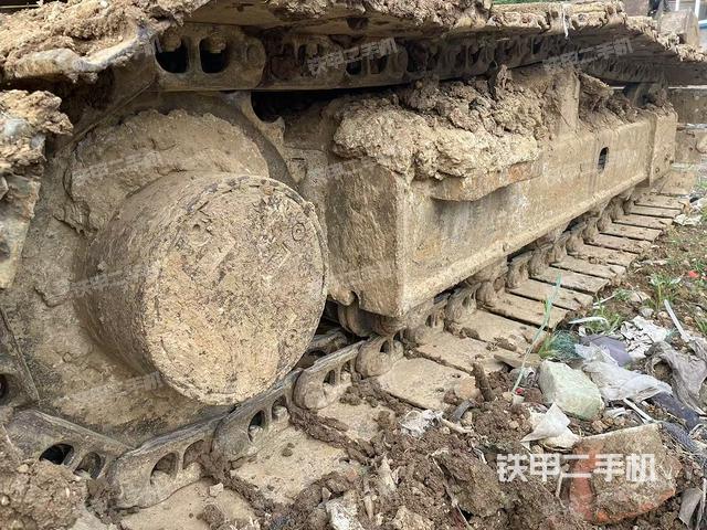 右側(cè)履帶整體?(行走機(jī)構(gòu)) 右側(cè)履帶整體?(行走機(jī)構(gòu))