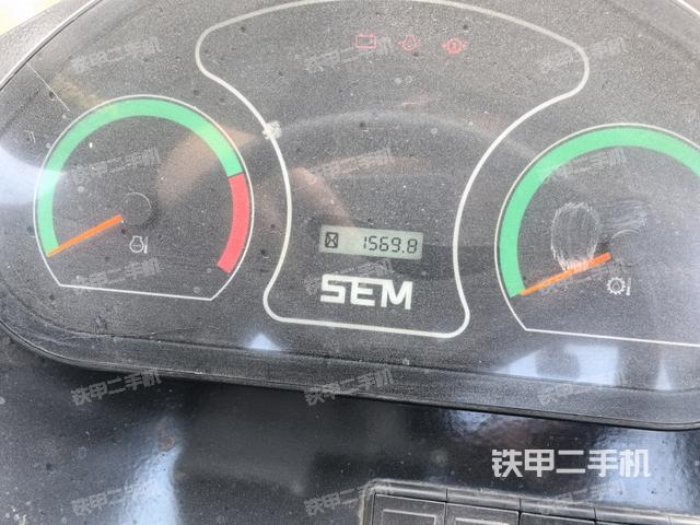 仪表盘(驾驶室部分) 仪表盘(驾驶室部分)