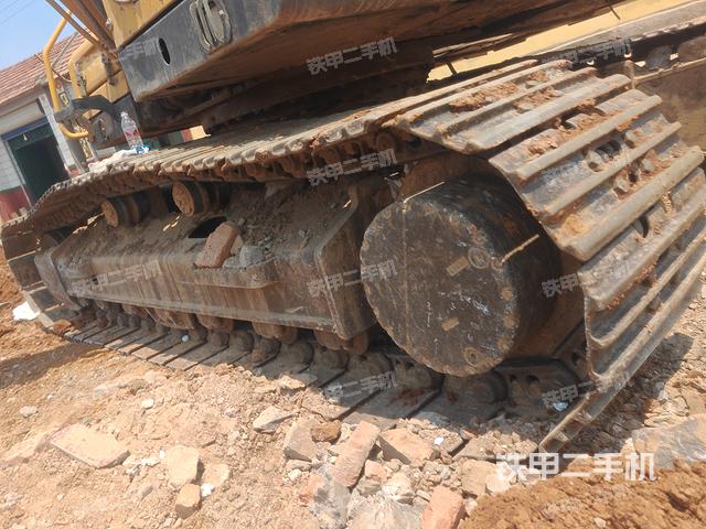 單側(cè)履帶整體（整機(jī)外觀）