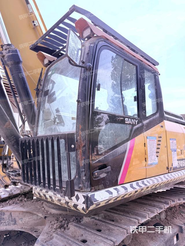 駕駛室整體（整機外觀）