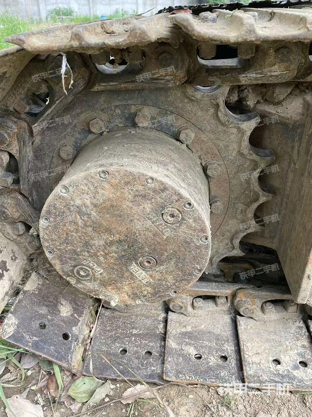 左驅(qū)動(dòng)輪（行走機(jī)構(gòu)）