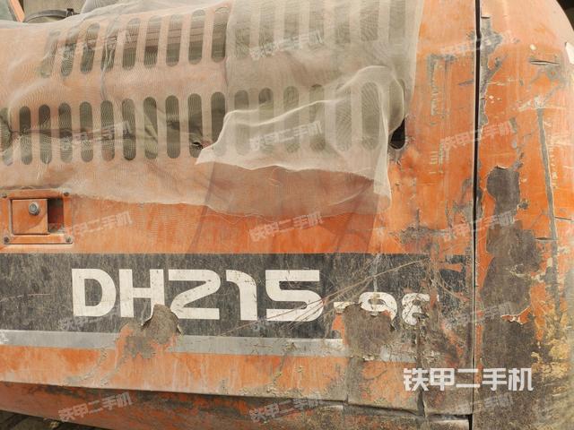 散熱器正面(大件艙室) 散熱器正面(大件艙室)