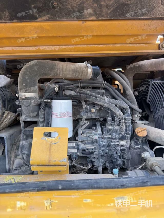 发动机室（上车部件）