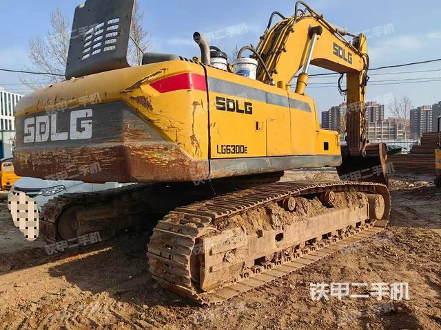 山东临工LG6300E挖掘机的设备实拍-第2张实拍照片