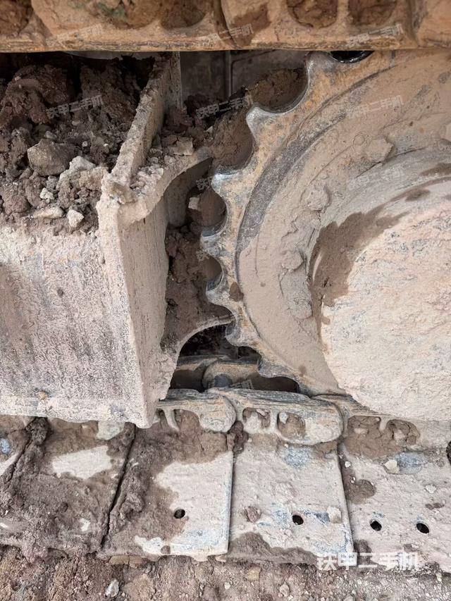 右驱动轮（行走机构）