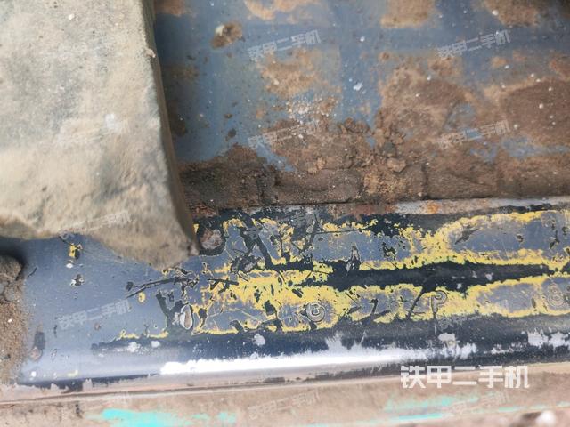 座椅后部（驾驶室部分）