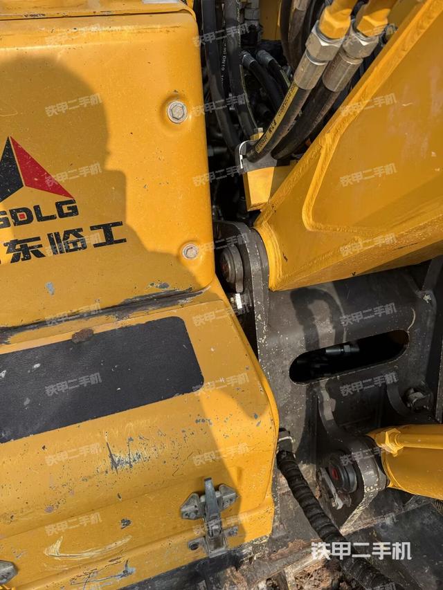 大臂根部 斜（工作和回转装置）