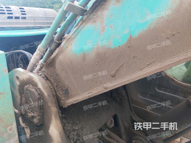 大臂根部?斜視(工作和回轉(zhuǎn)裝置) 大臂根部?斜視(工作和回轉(zhuǎn)裝置)