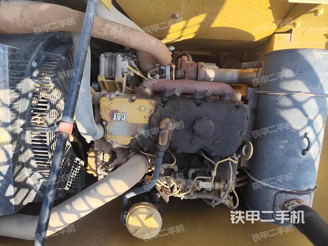發(fā)動(dòng)機(jī)整體俯視(整機(jī)外觀) 發(fā)動(dòng)機(jī)整體俯視(整機(jī)外觀)