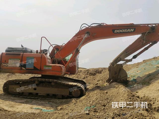 右前45(整機(jī)外觀) 右前45(整機(jī)外觀)