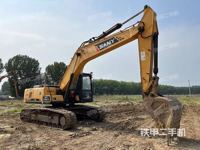 三一重工SY215C挖掘機