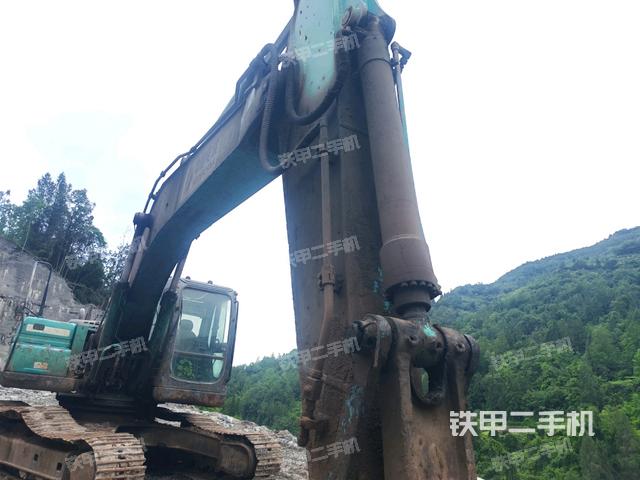 小臂整體左后(工作和回轉(zhuǎn)裝置) 小臂整體左后(工作和回轉(zhuǎn)裝置)