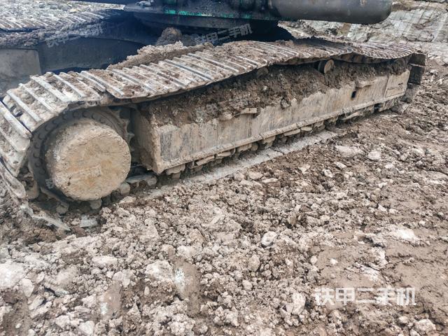 左侧履带整体 （行走机构）