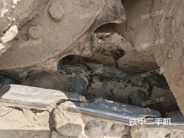 左側(cè)行走馬達(dá)蓋板(行走機(jī)構(gòu)) 左側(cè)行走馬達(dá)蓋板(行走機(jī)構(gòu))