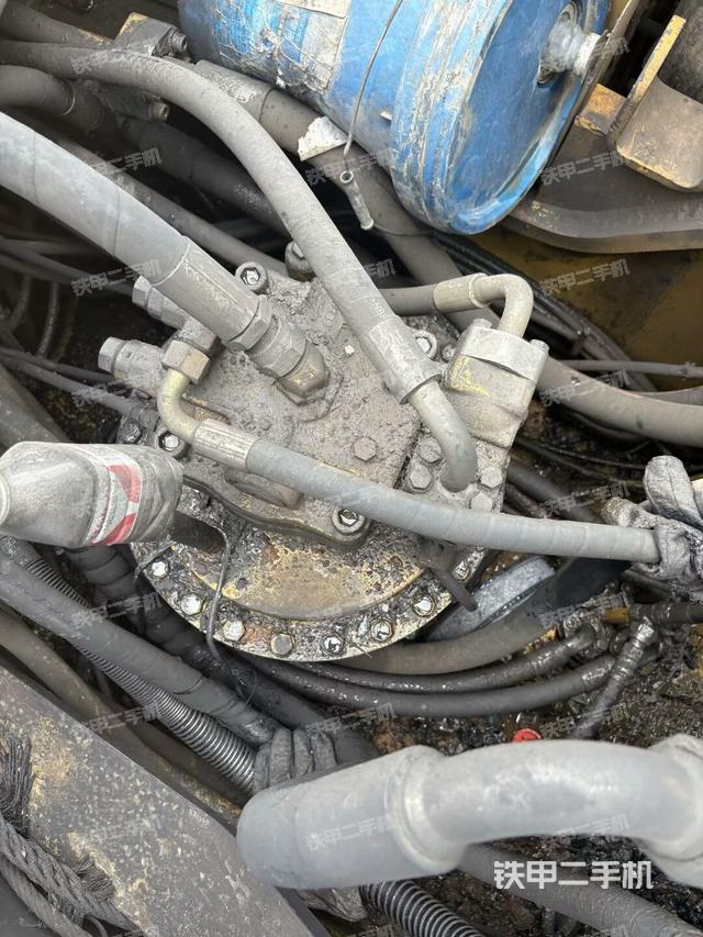 駕駛室頂部俯視(上車(chē)部件) 駕駛室頂部俯視(上車(chē)部件)