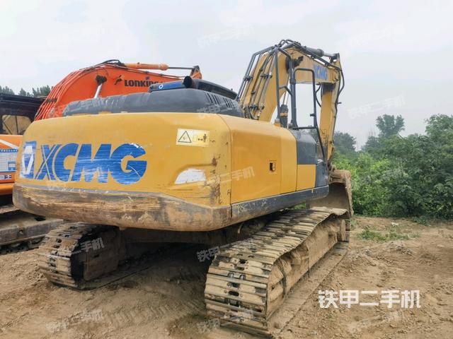 整機(jī)右后45°(整機(jī)外觀) 整機(jī)右后45°(整機(jī)外觀)