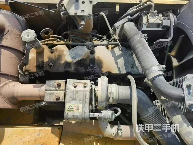 發(fā)動(dòng)機(jī)整體俯視(整機(jī)外觀) 發(fā)動(dòng)機(jī)整體俯視(整機(jī)外觀)