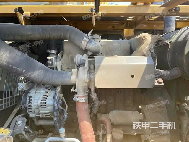 發(fā)動機整體俯視(整機外觀) 發(fā)動機整體俯視(整機外觀)