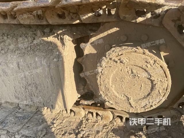 單側履帶整體(整機外觀) 單側履帶整體(整機外觀)