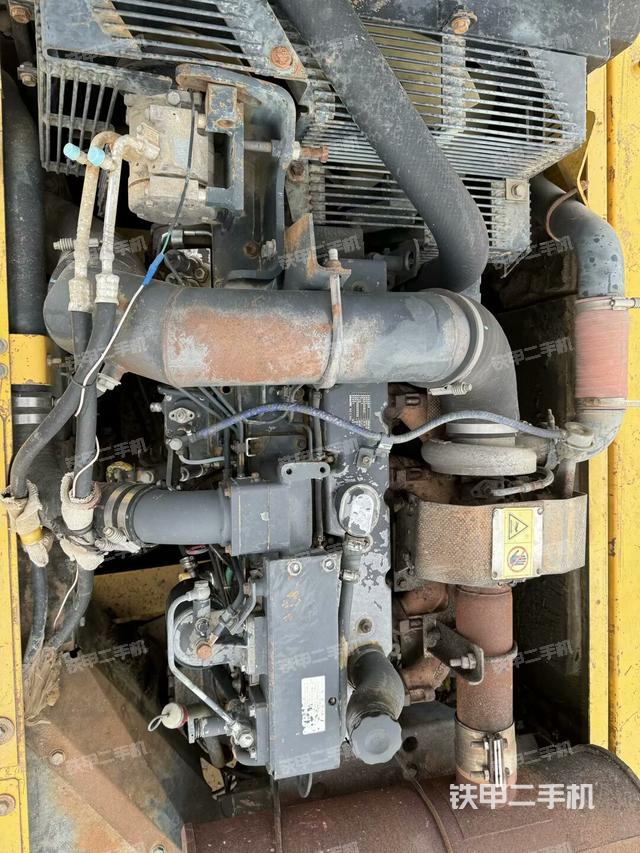 气门室盖螺丝特写（上车部件）