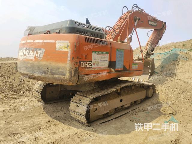 右后45(整機(jī)外觀) 右后45(整機(jī)外觀)