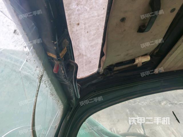 座椅后部(駕駛室部分) 座椅后部(駕駛室部分)