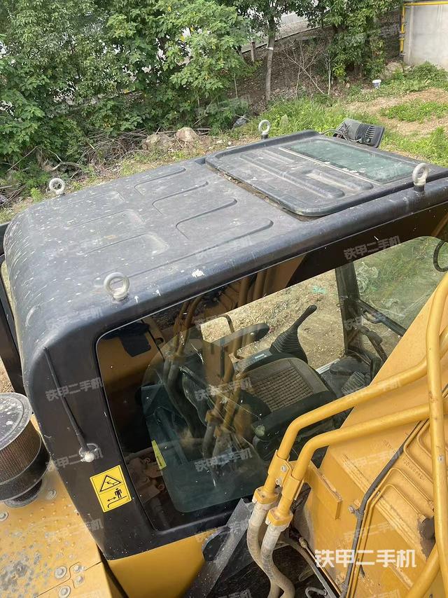 駕駛室頂部俯視(上車(chē)部件) 駕駛室頂部俯視(上車(chē)部件)
