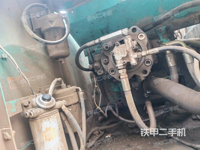 液壓泵斜45?左(大件艙室) 液壓泵斜45?左(大件艙室)
