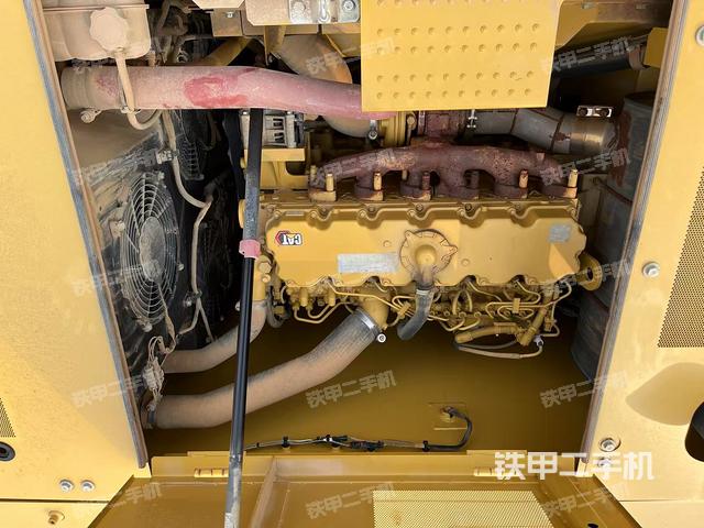 發(fā)動機整體俯視(整機外觀) 發(fā)動機整體俯視(整機外觀)
