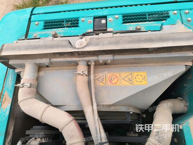 氣門室蓋螺絲特寫(上車部件) 氣門室蓋螺絲特寫(上車部件)
