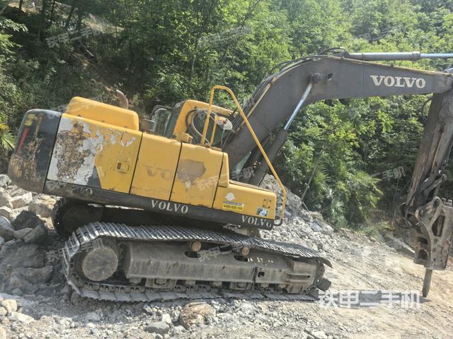 右后45(整机外观) 右后45(整机外观)