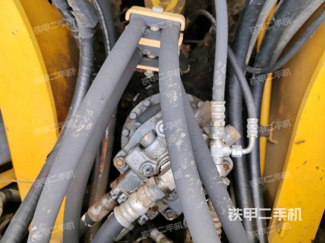 液壓泵斜45?右（大件艙室）