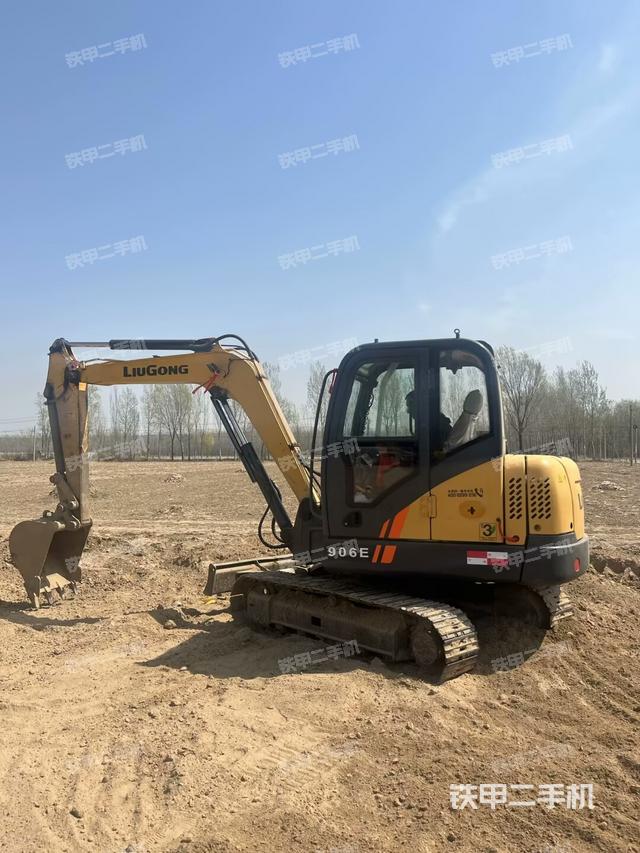 柳工CLG906D挖掘機