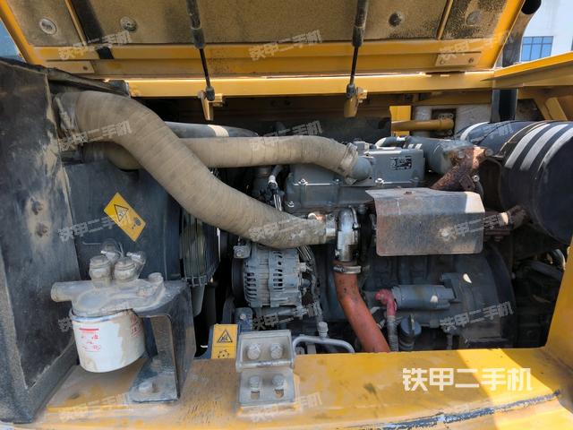 發(fā)動機(jī)整體俯視(整機(jī)外觀) 發(fā)動機(jī)整體俯視(整機(jī)外觀)