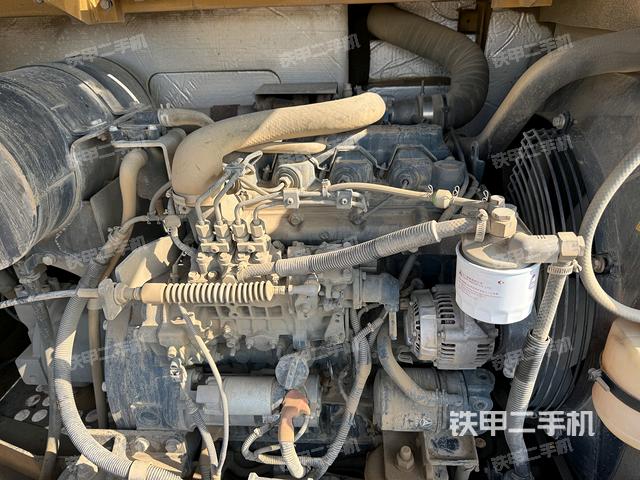 發(fā)動(dòng)機(jī)整體俯視(整機(jī)外觀) 發(fā)動(dòng)機(jī)整體俯視(整機(jī)外觀)