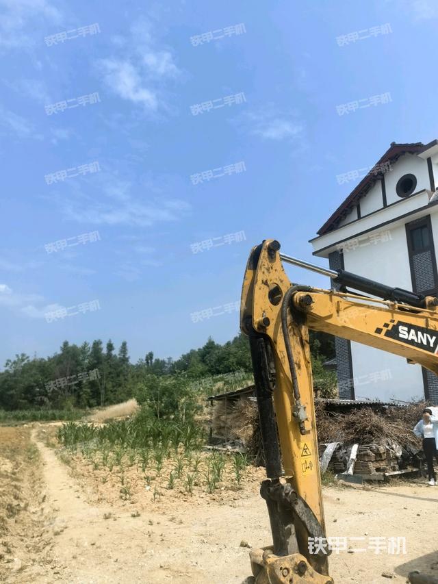 小臂整體右前(工作和回轉(zhuǎn)裝置) 小臂整體右前(工作和回轉(zhuǎn)裝置)