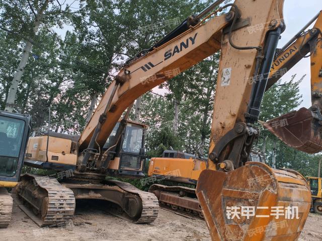 右前45(整機(jī)外觀) 右前45(整機(jī)外觀)