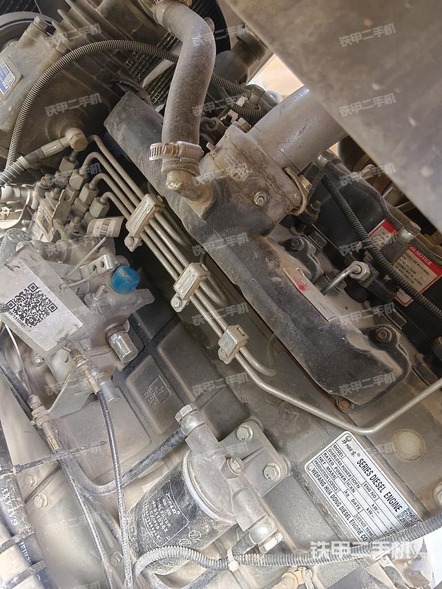 发动机右侧（整机外观及大件）