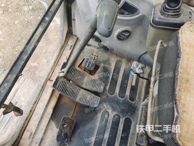 右側(cè)玻璃角標(biāo)(駕駛室部分) 右側(cè)玻璃角標(biāo)(駕駛室部分)
