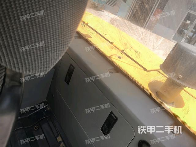 座椅后部（驾驶室部分）